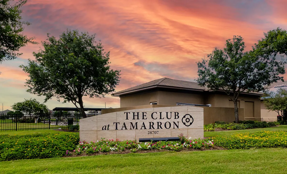 katy-tamarron-sign-sunset